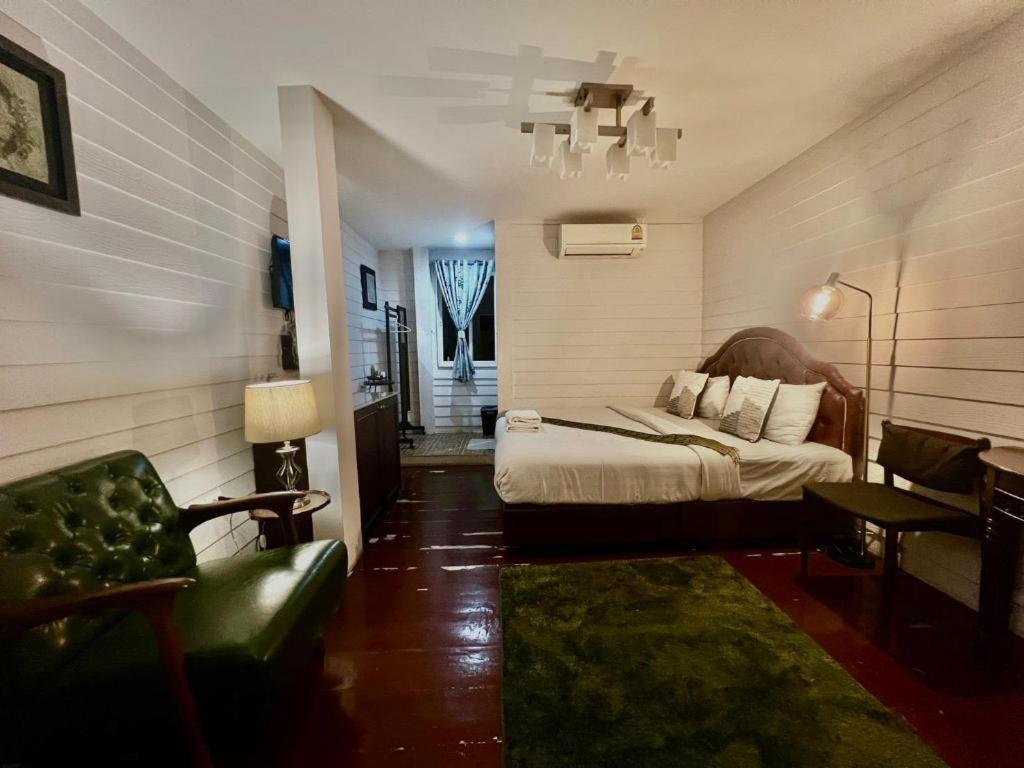 Ban Thungdang Housetel Bangkok Hotel Eksteriør billede