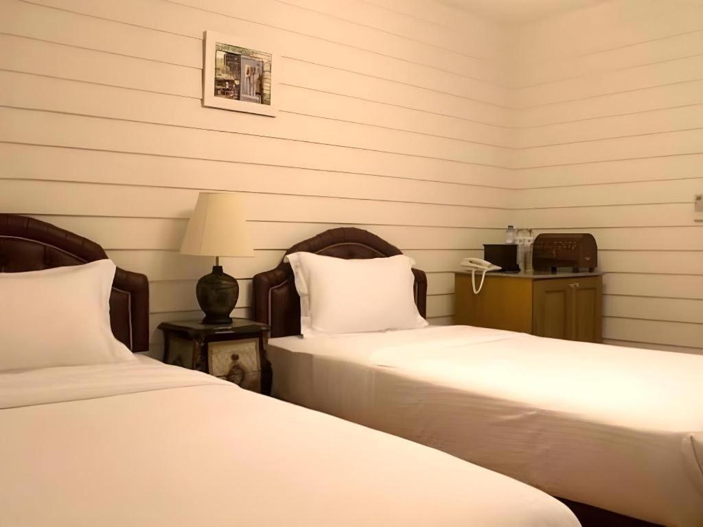 Ban Thungdang Housetel Bangkok Hotel Eksteriør billede