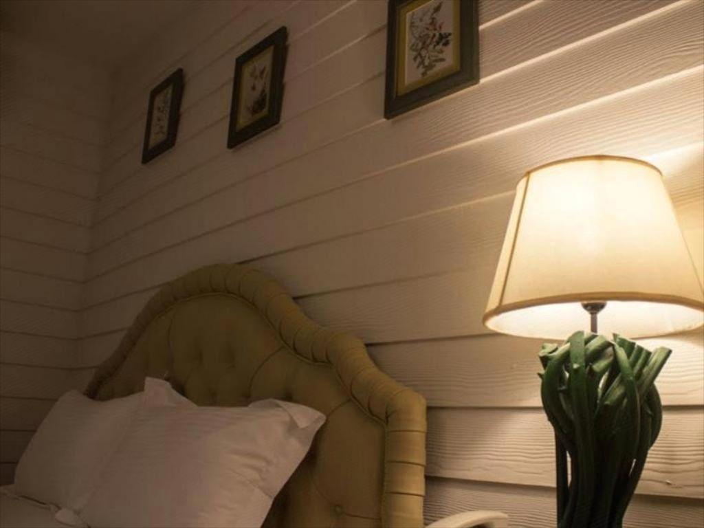 Ban Thungdang Housetel Bangkok Hotel Eksteriør billede